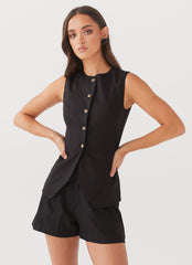 Born for Bordeaux Linen Shorts - Black